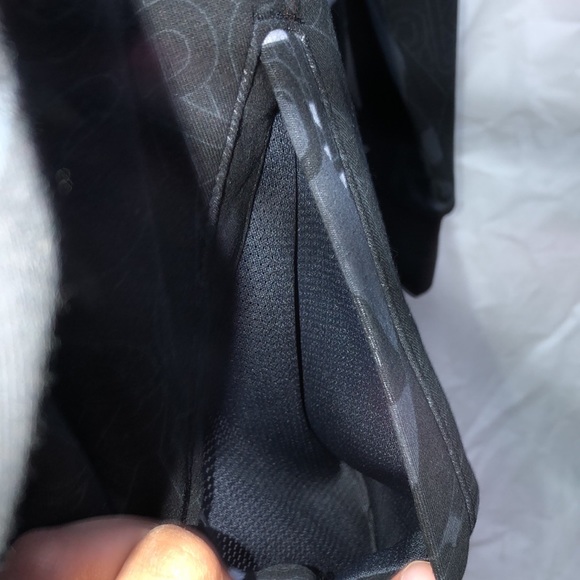 1001 Reebok size Large - Picture 2 of 5